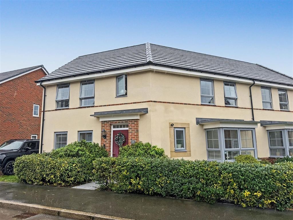 Property photo 1 of 1 34 Peveril Front.Jpeg