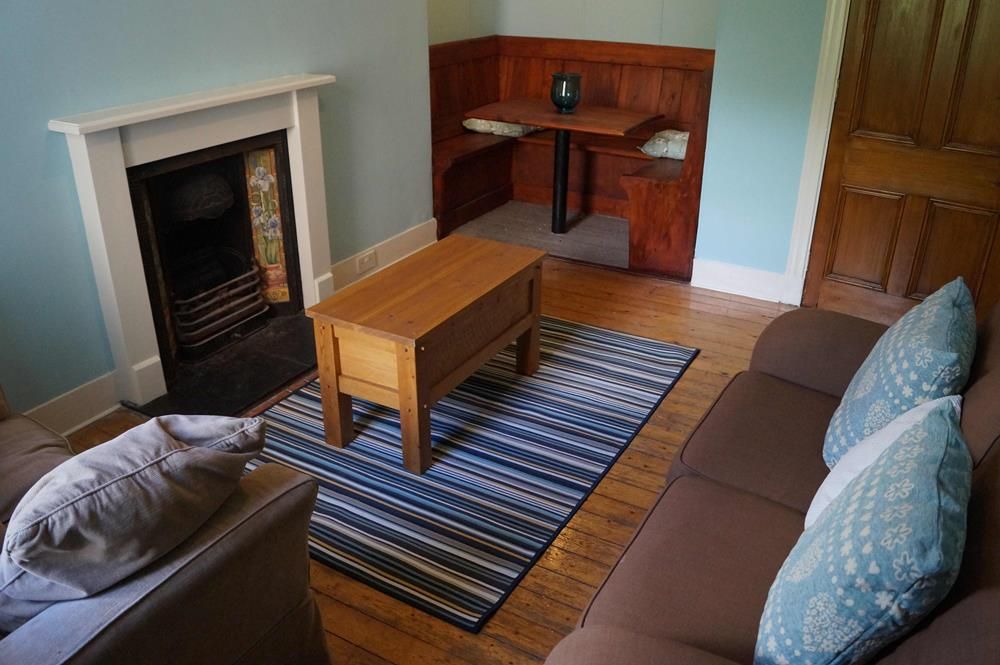 Property photo 1 of 9 Lounge