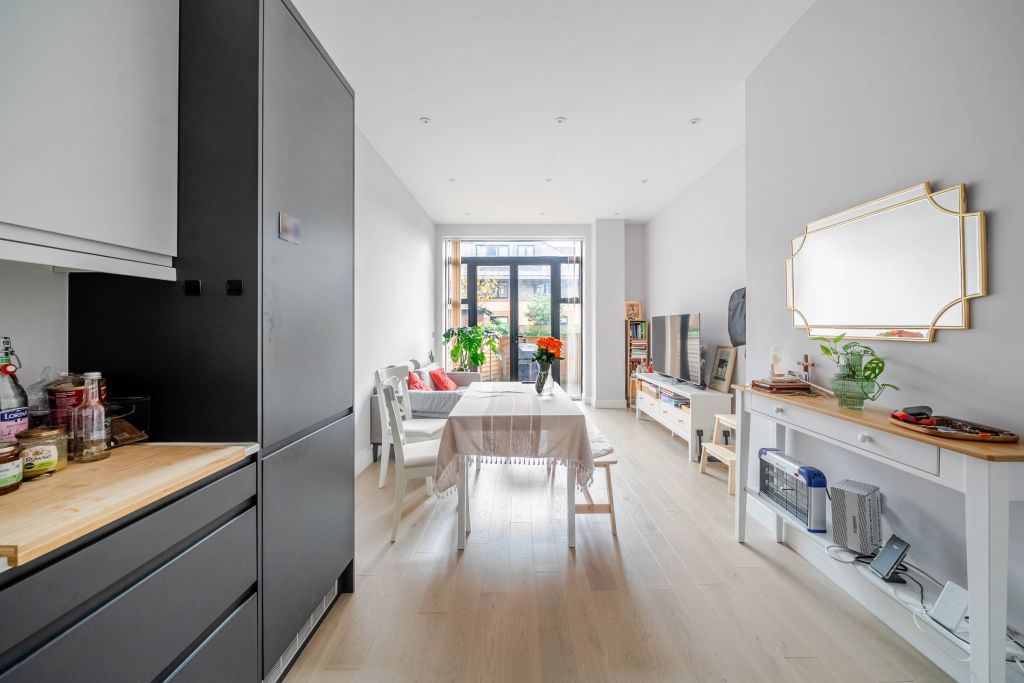 Property photo 3 of 16