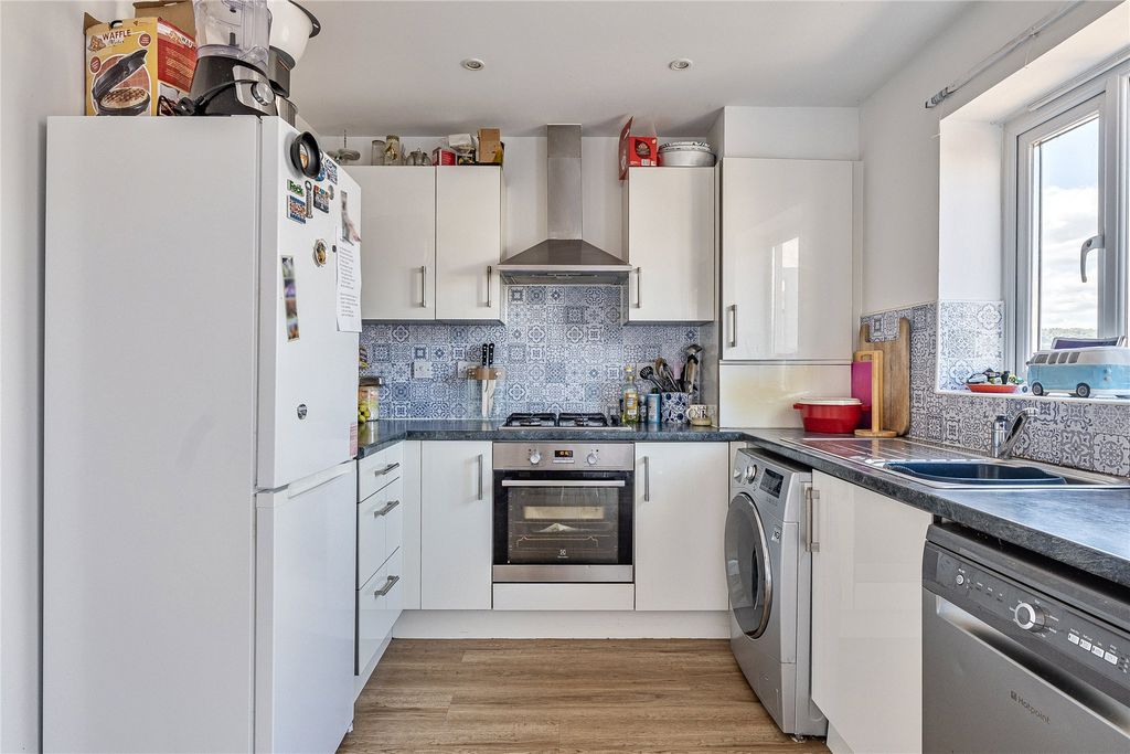 Property photo 2 of 23 Kitchen