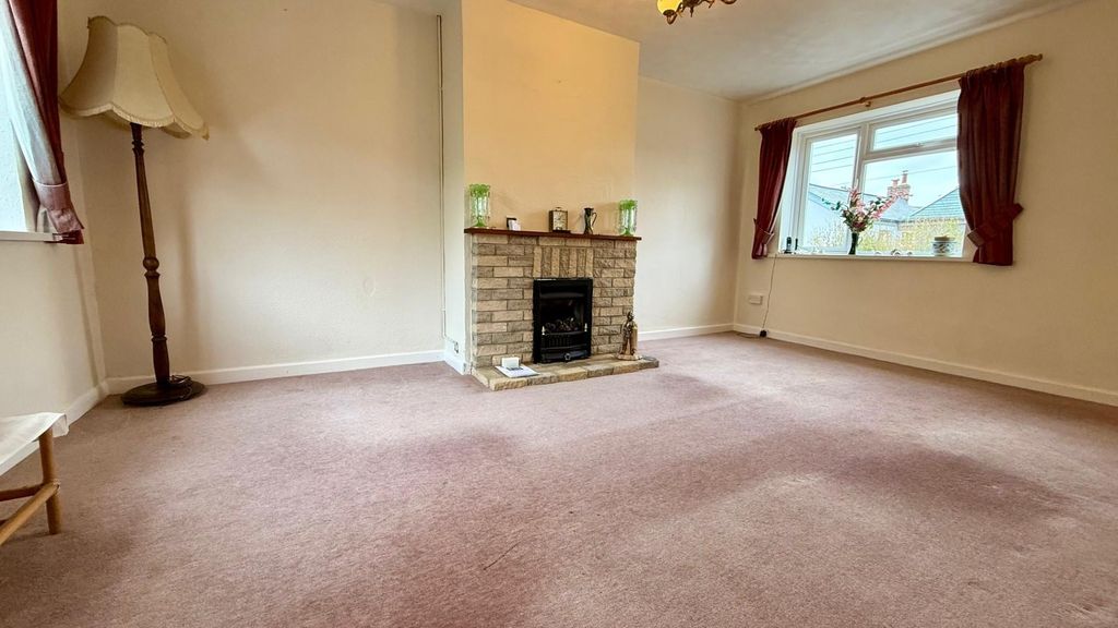 Property photo 2 of 12 2.Jpg