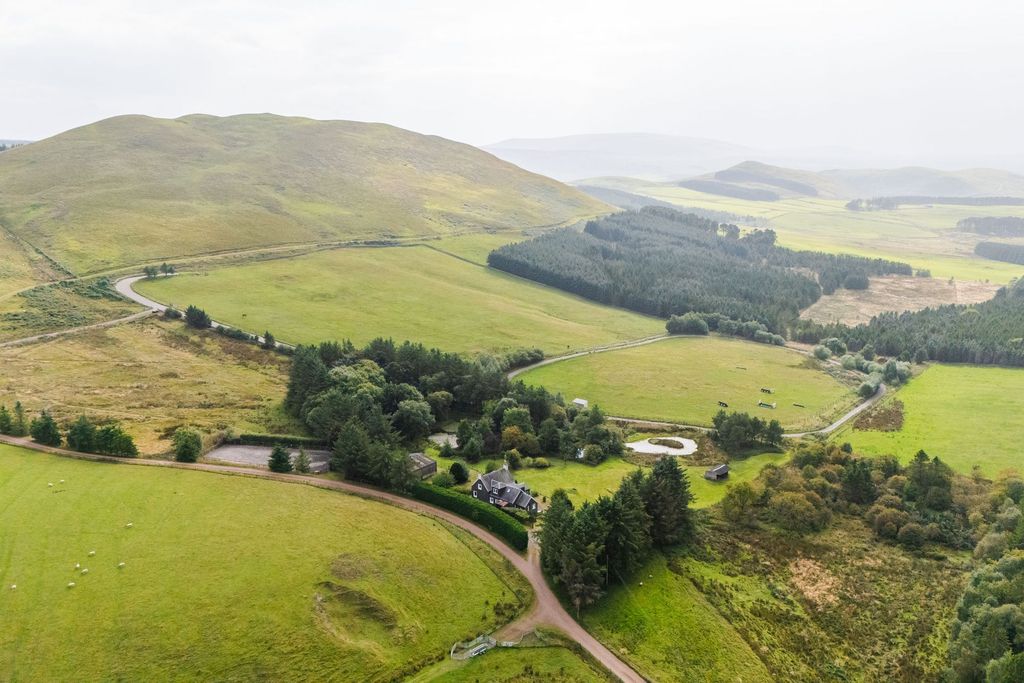 Property photo 1 of 49 Drone
