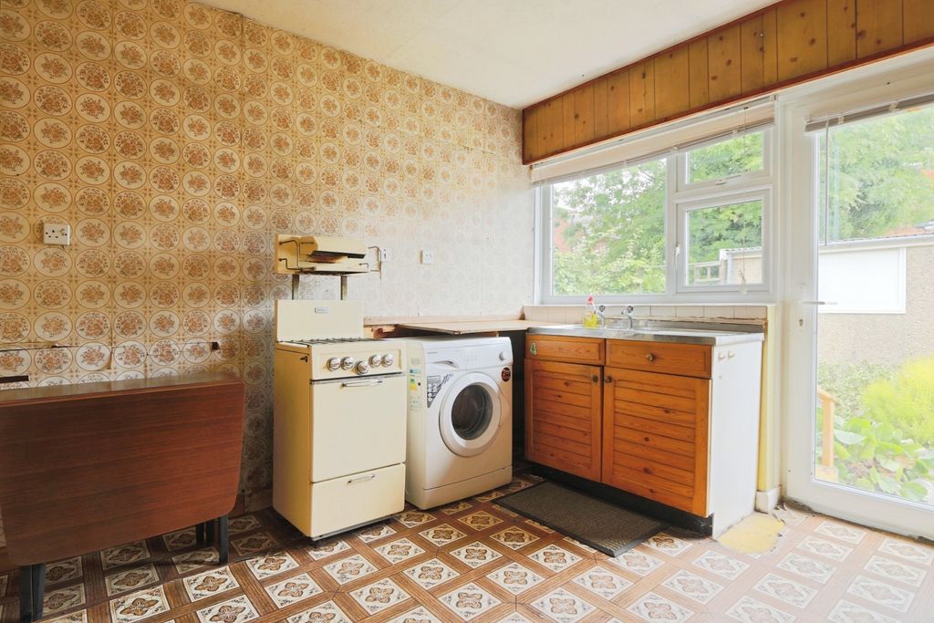 Property photo 2 of 12 4034675