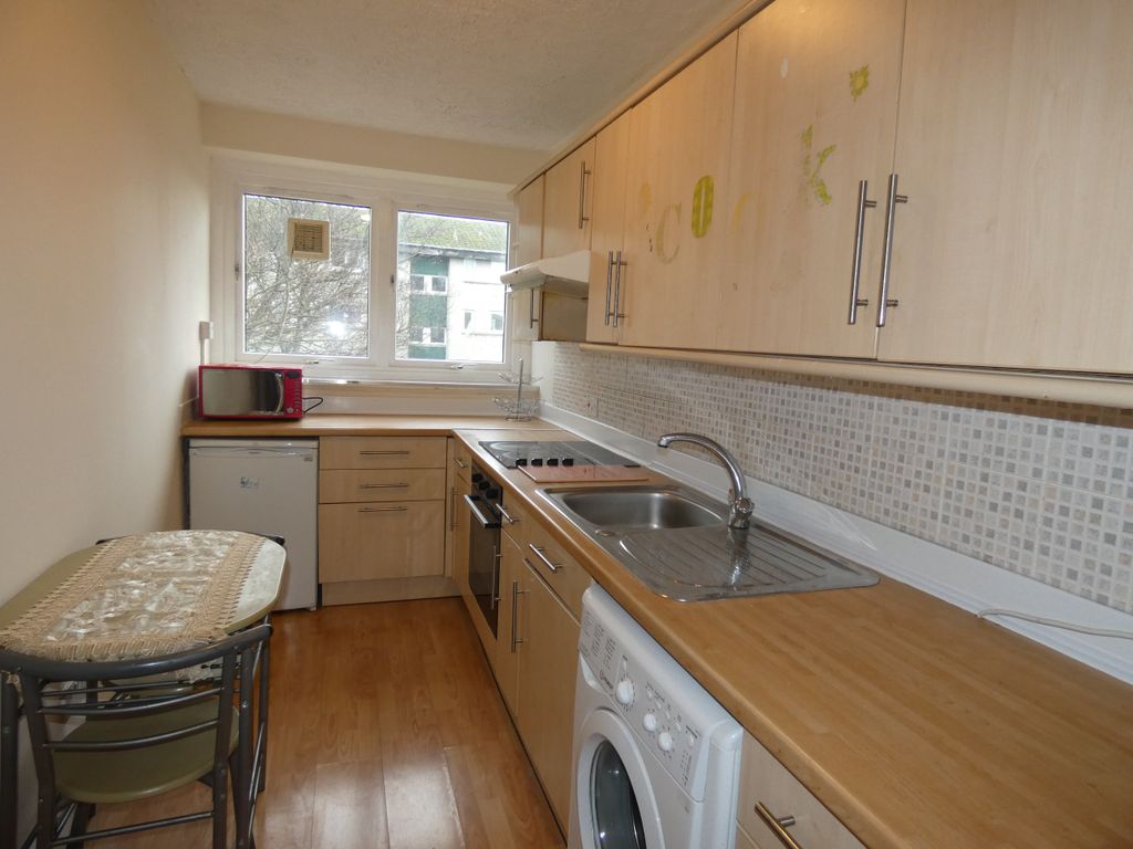 Property photo 3 of 13 Kitchen