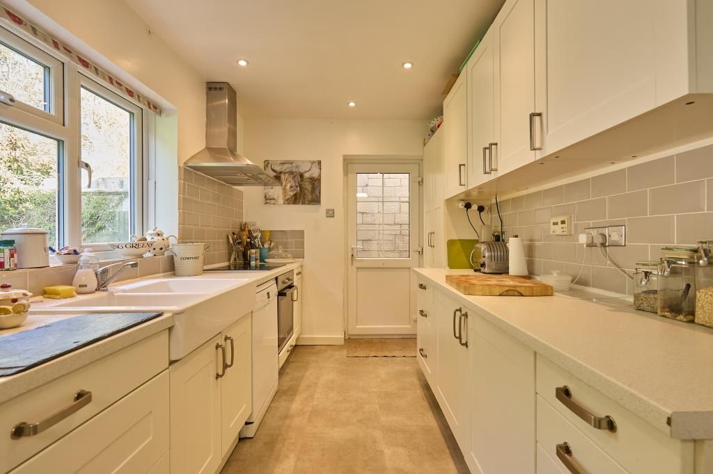 Property photo 2 of 22 Kitchen