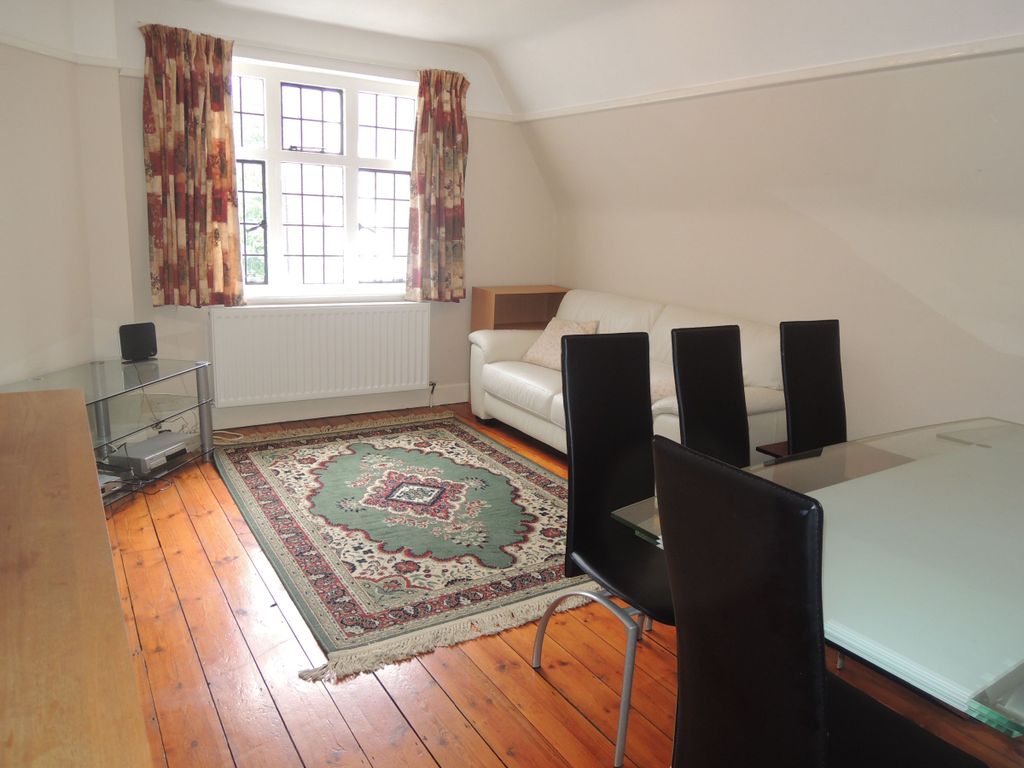 Property photo 2 of 8