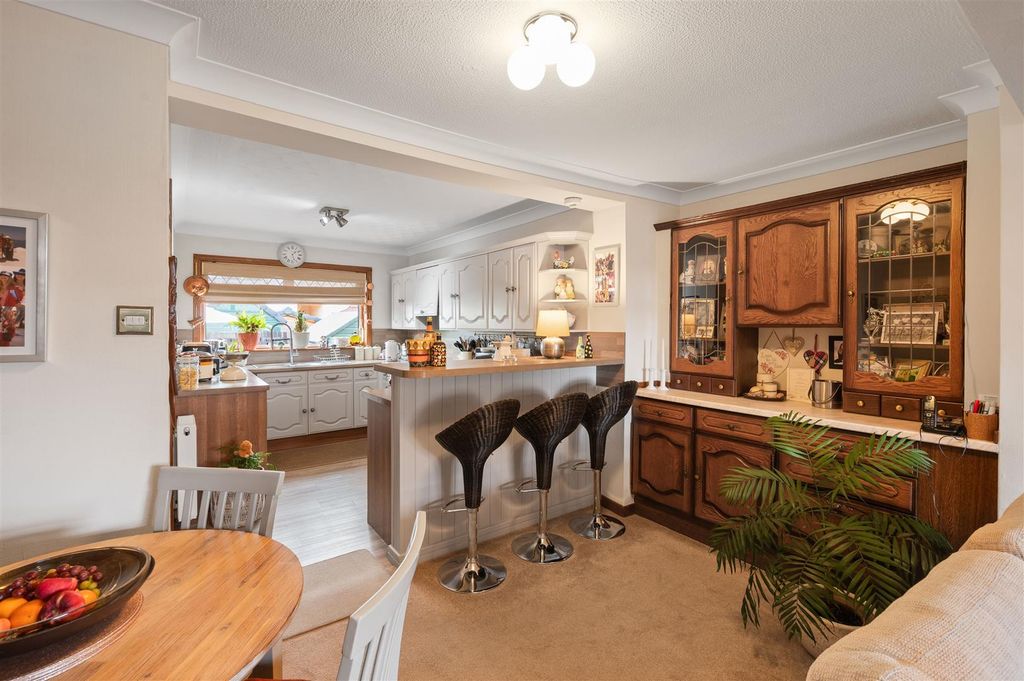 Property photo 3 of 31 7.Jpg