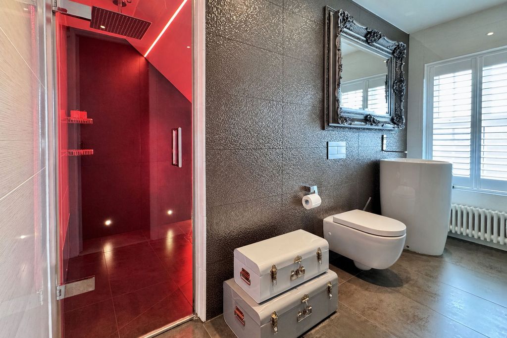 Additional image 16 of 5 bed detached house for saleScotty Brook Crescent, Glossop SK13