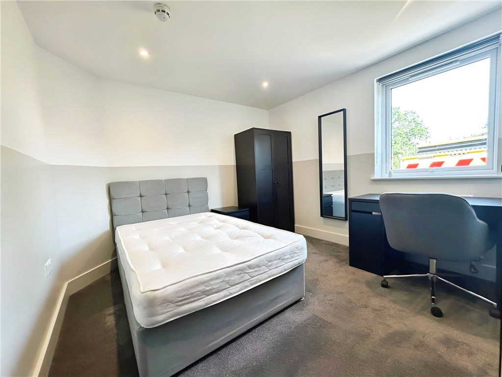 Property photo 1 of 11 Bedroom