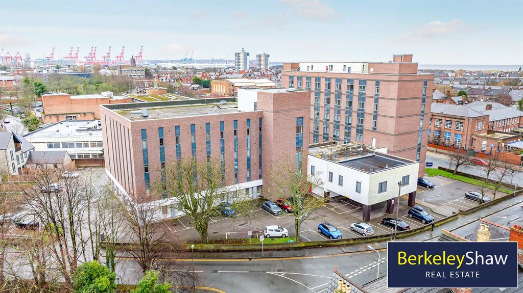 Property photo 1 of 14 External