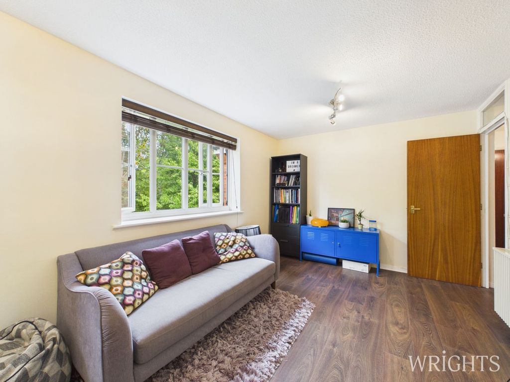 Property photo 3 of 18