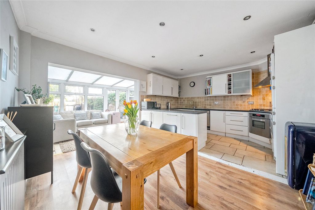 Property photo 3 of 14 Picture No. 30