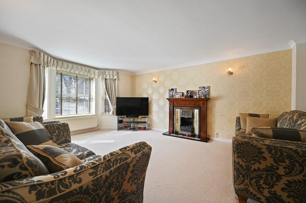 Property photo 2 of 15