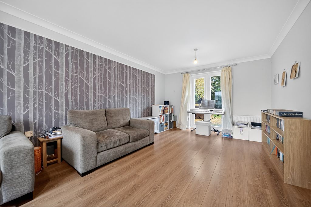 Property photo 3 of 25