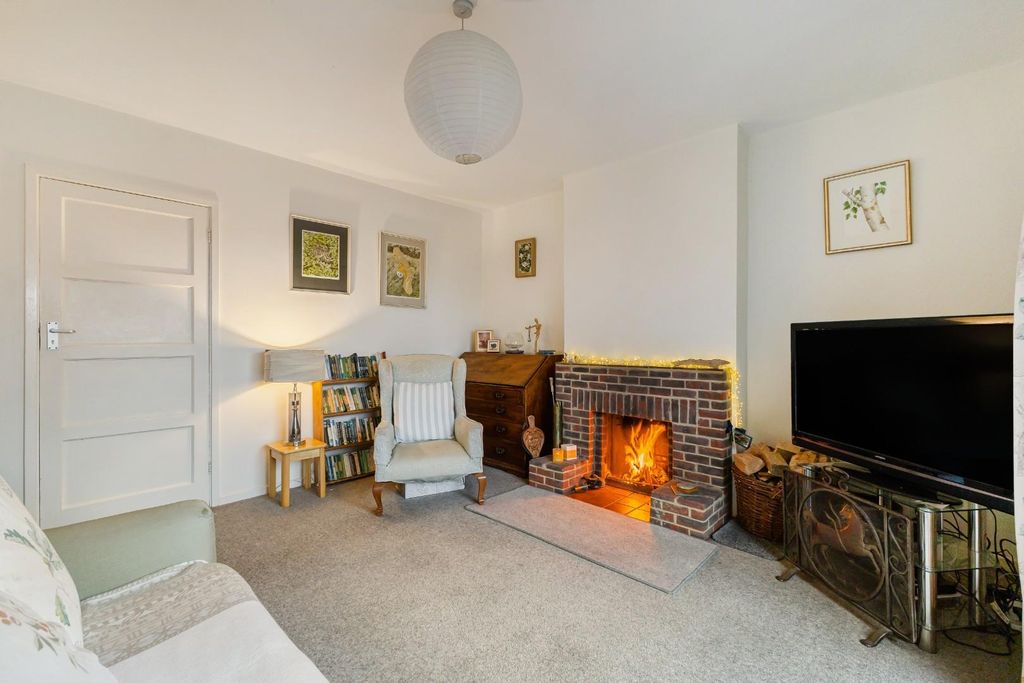 Property photo 3 of 27 102541_37 Assisi Road-1.Jpg