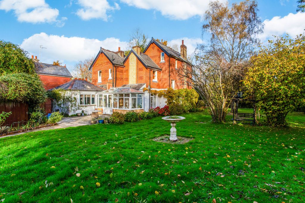 Property photo 2 of 22