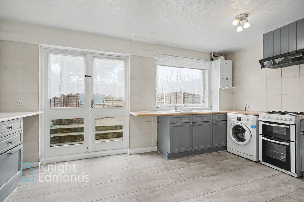 Property photo 2 of 15 Kitchen