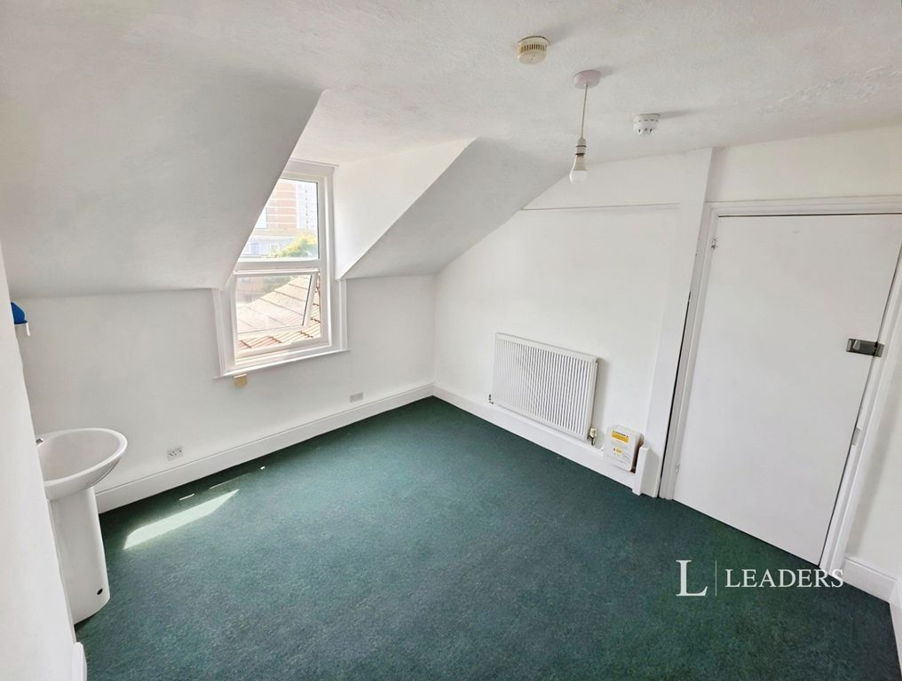 Property photo 3 of 8 Pbox-Img.Png