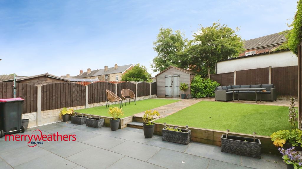 Property photo 3 of 17 External