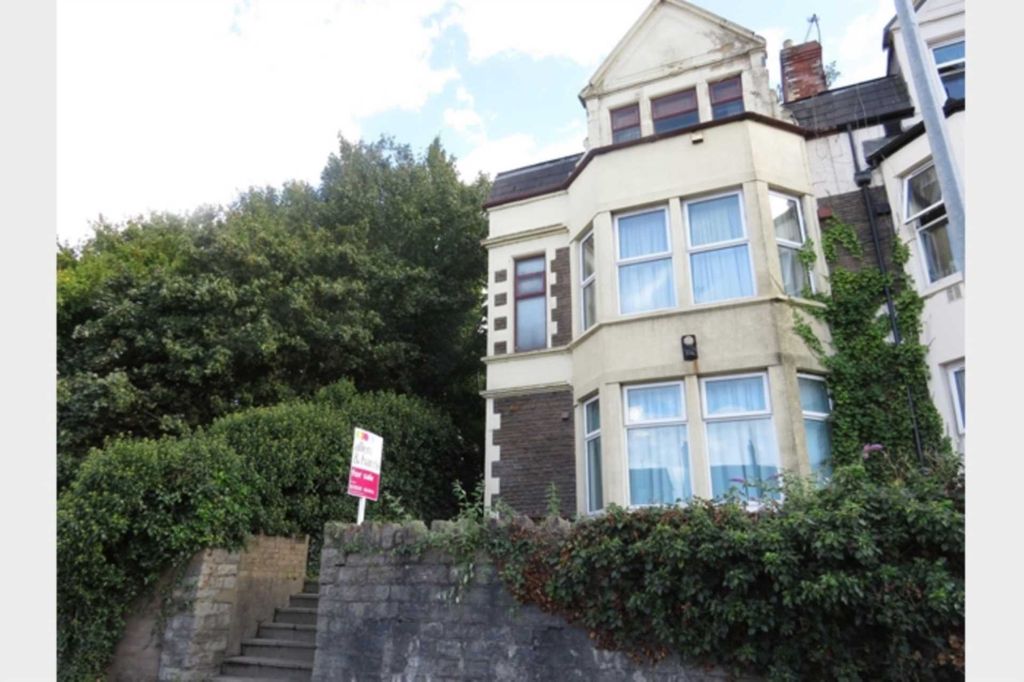 Property photo 1 of 8