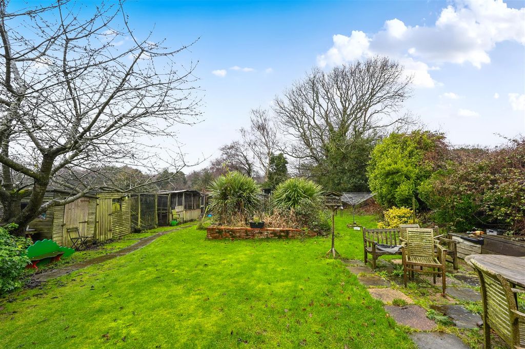 Property photo 3 of 26 Broad Oak Farmhouse - Tn39Lh - Photos (14).Jpg