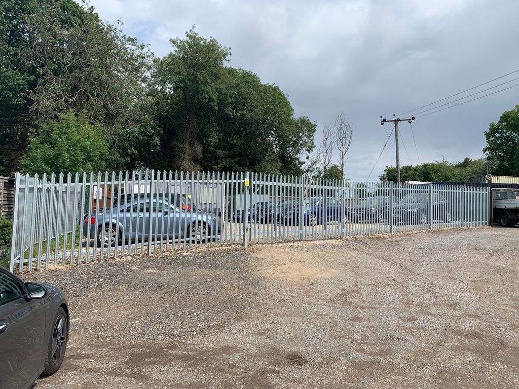 Property photo 1 of 3