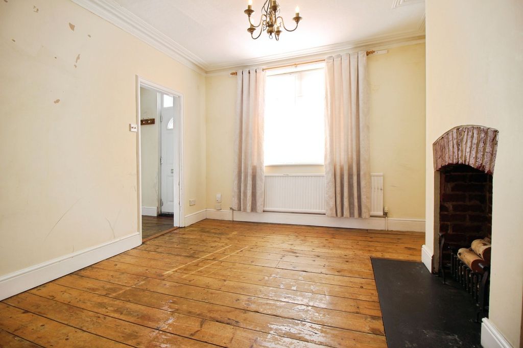 Property photo 3 of 14