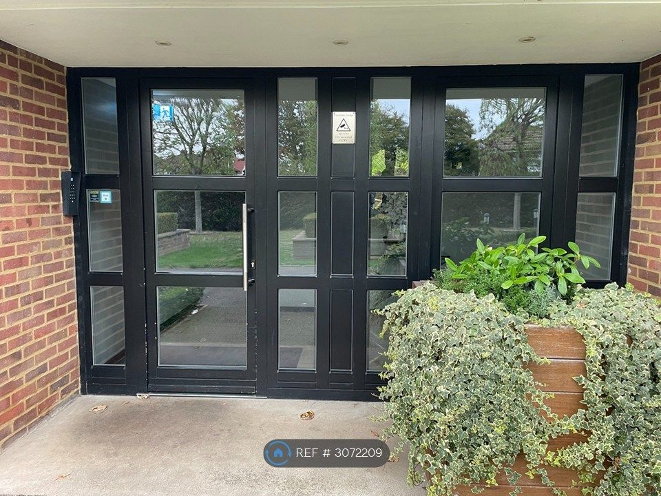 Property photo 3 of 12