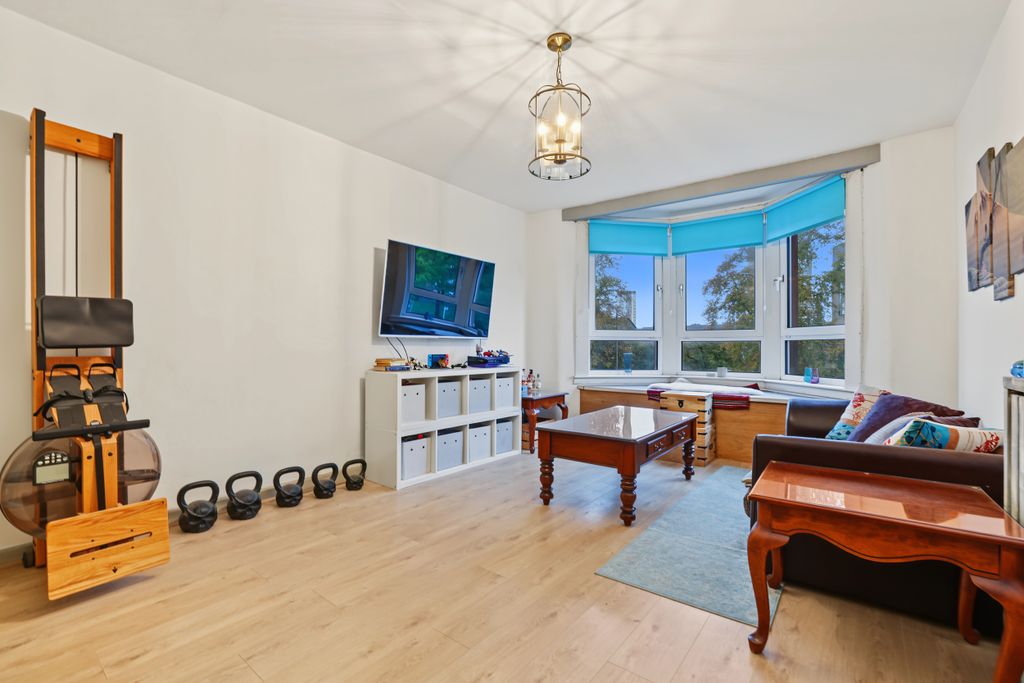 Property photo 2 of 30