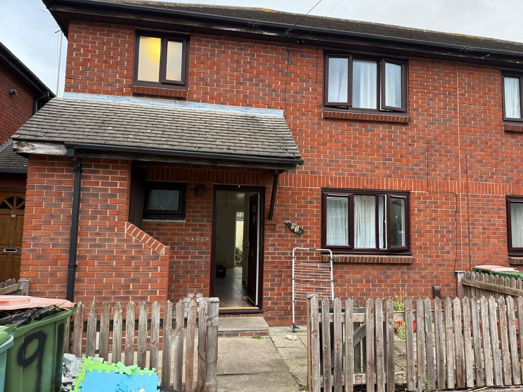 Property photo 2 of 7