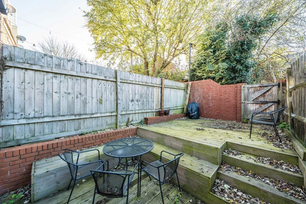 Property photo 2 of 7