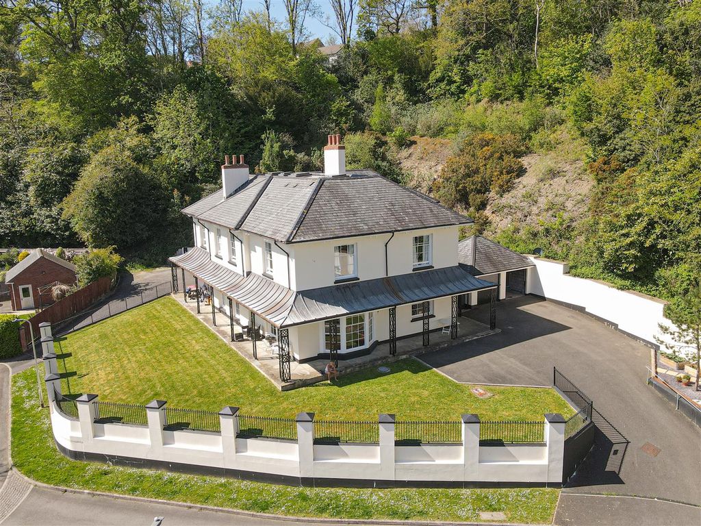 Property photo 1 of 14