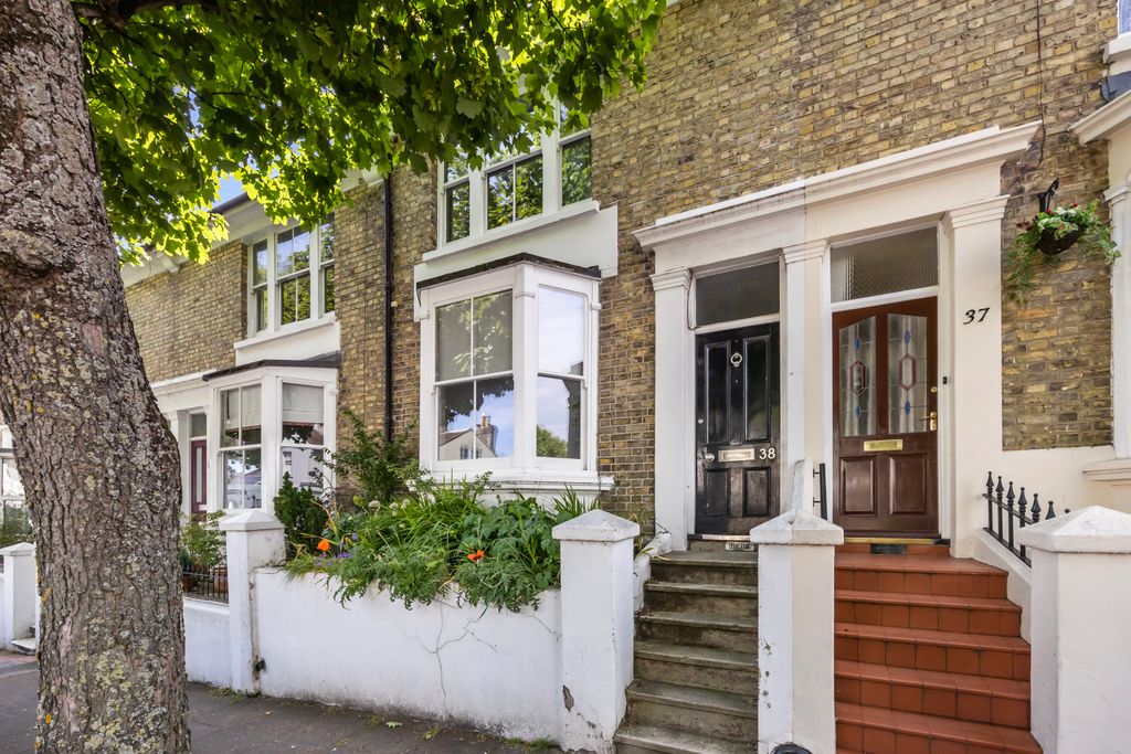 Property photo 1 of 19