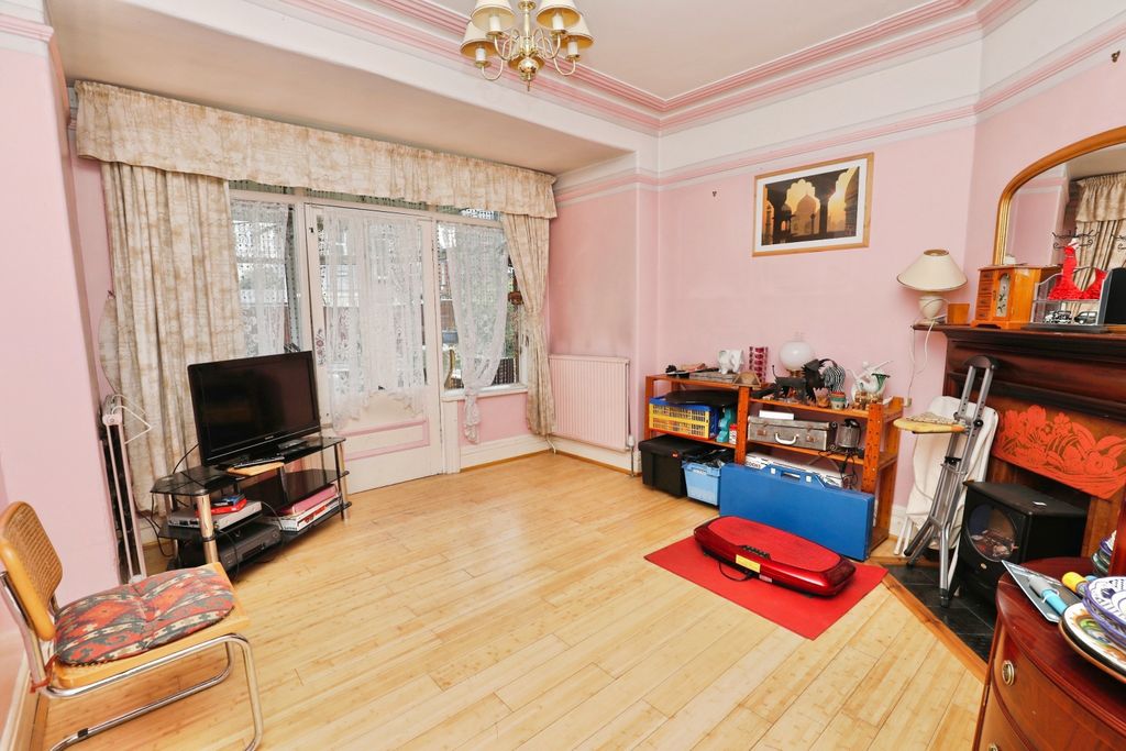 Additional image 5 of 6 bed semi-detached house for saleKnowsley Road, Liverpool L19