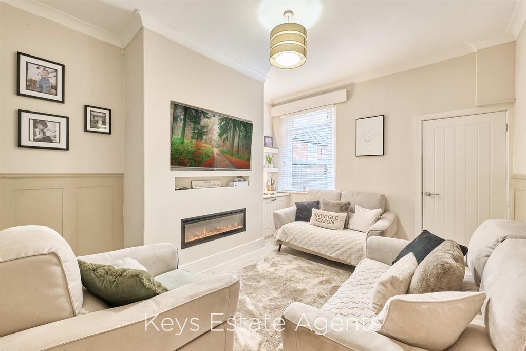 Property photo 3 of 17 P1648716_Hdr.Jpg