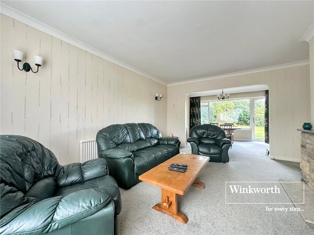 Property photo 3 of 17 Picture No. 27