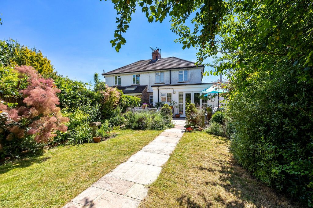 Property photo 2 of 22