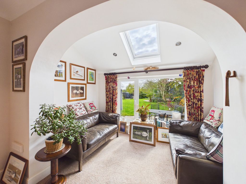 Property photo 3 of 28