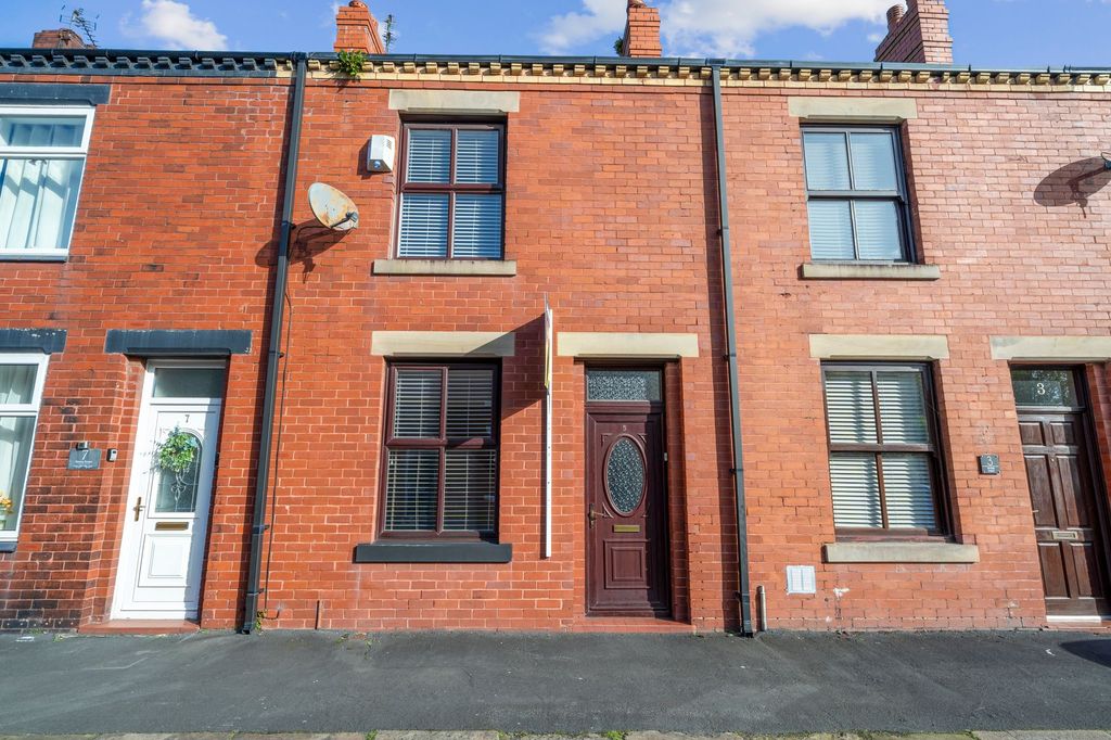 Property photo 1 of 13