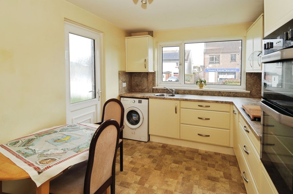 Property photo 3 of 15 Kitchen