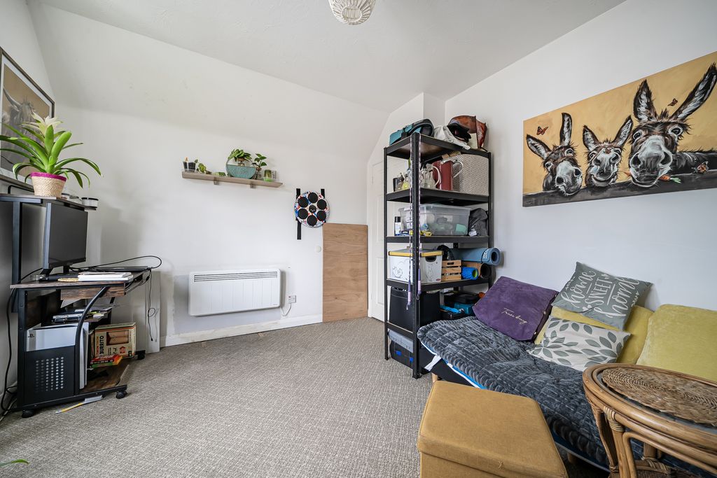 Additional image 6 of 1 bed flat for saleForlease Rd, Maidenhead SL6