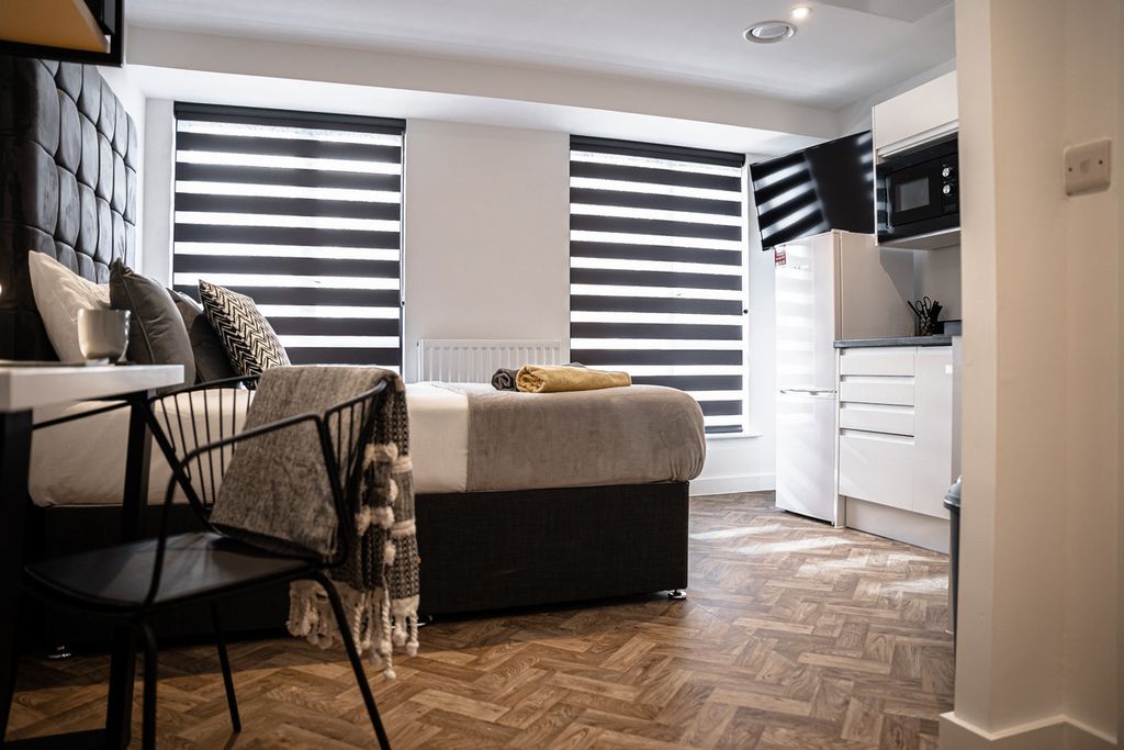 Property photo 2 of 14