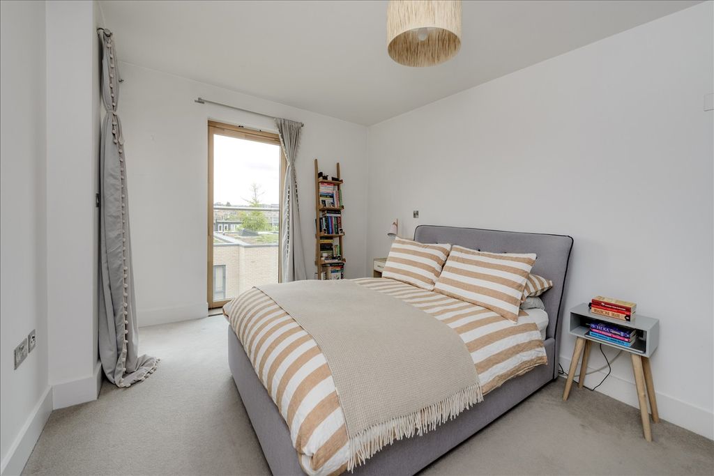 Property photo 2 of 8