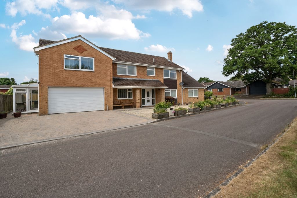 Property photo 1 of 27 1294000576825E6576c4Aearw1294000576825E6576c4Aearw