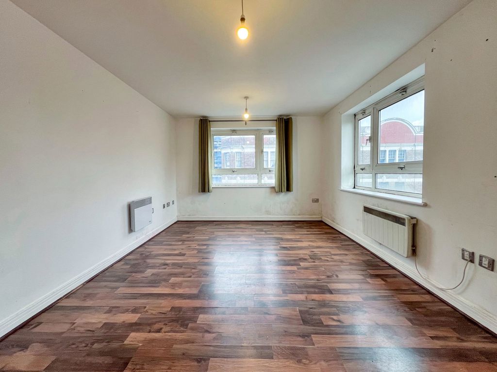 Property photo 2 of 7
