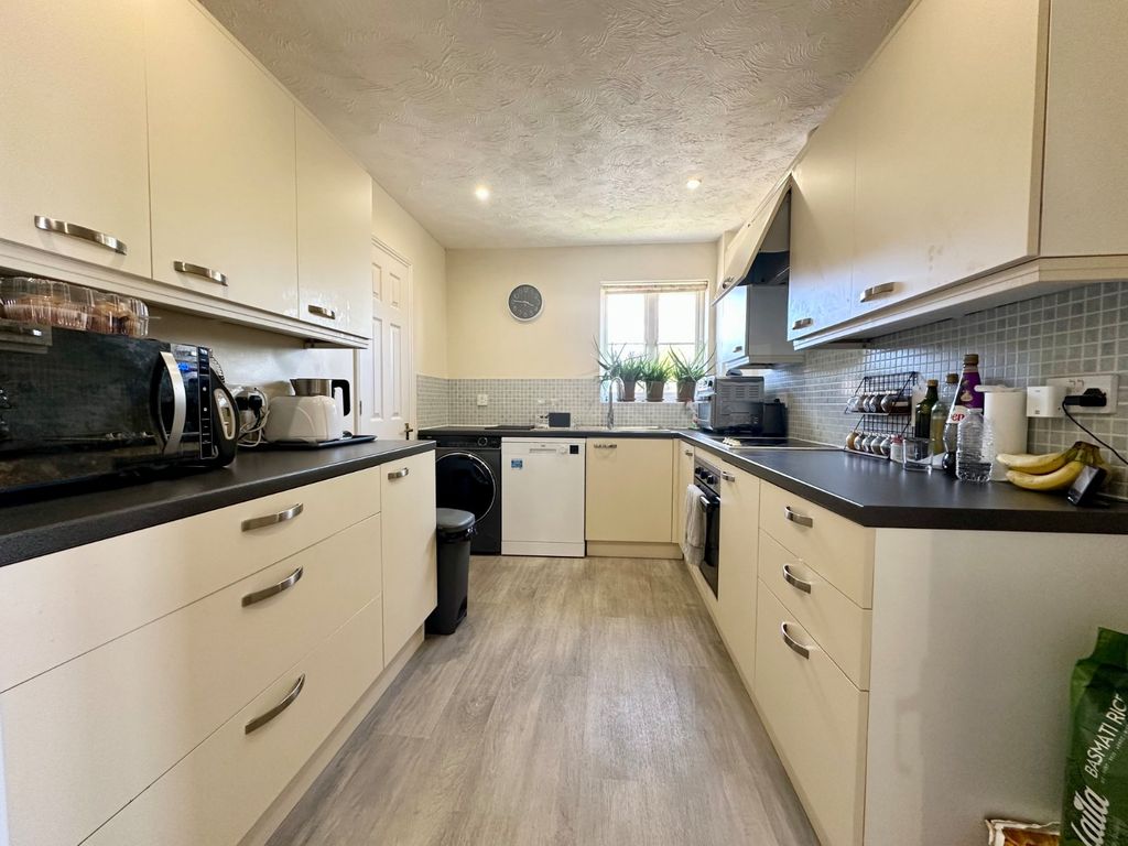 Property photo 2 of 7 Picture No. 06