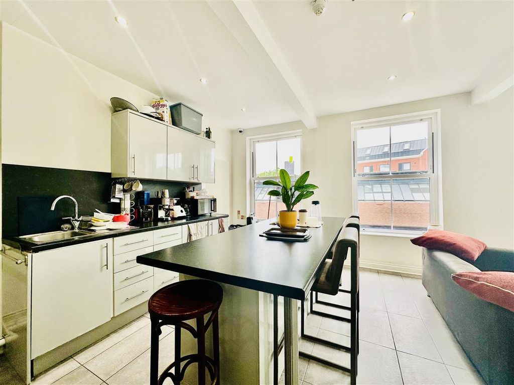 Property photo 2 of 9 Communal Kitchen