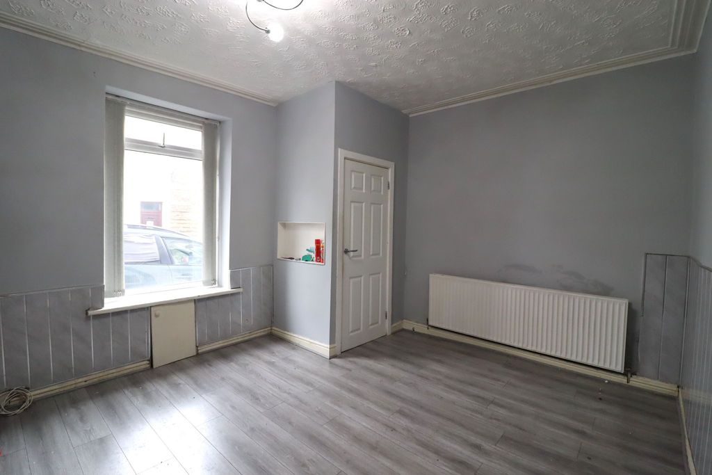 Property photo 2 of 10 Photograph 2