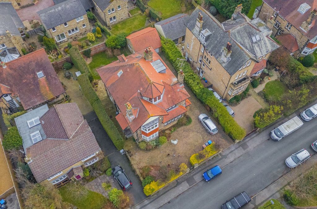 Property photo 3 of 37