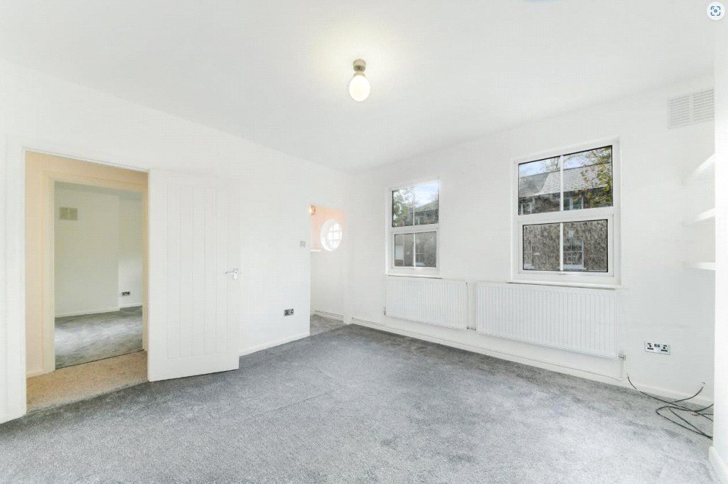 Property photo 3 of 8 Reception Room